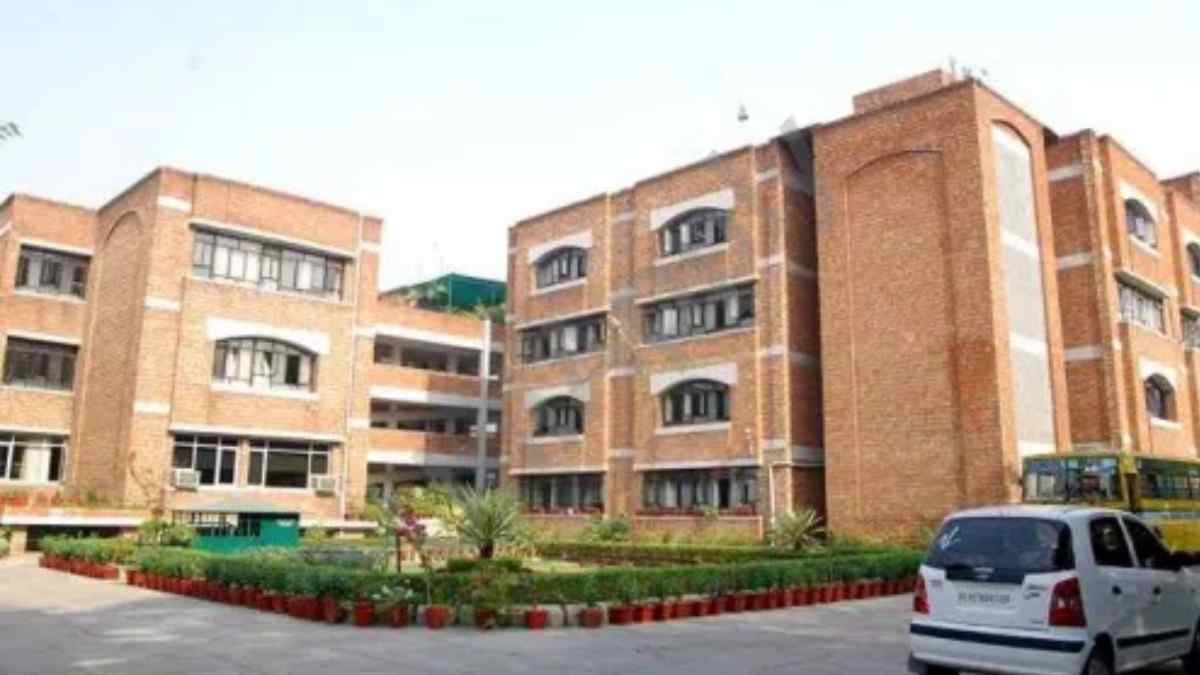 Case study of BBPS Pitampura showcasing how school alumni management software reconnected legacy alumni, built a digital network, and revived alumni pride