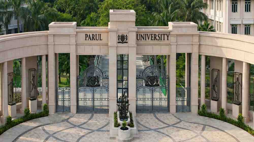 Parul University campus gate ,alumni chapter management powered by AlmaShines